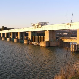 Central Hidroeléctrica Flix